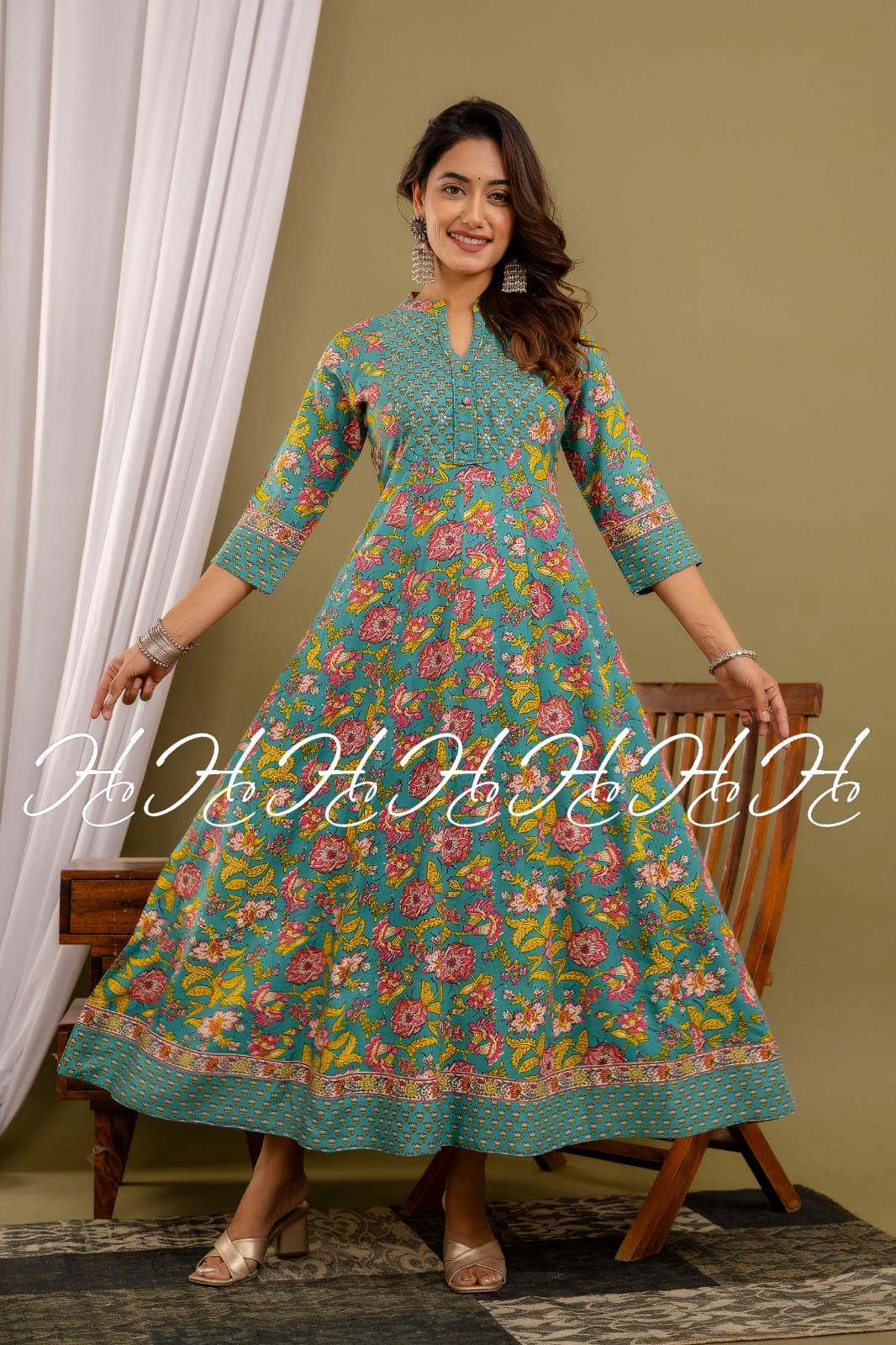 Sky Blue Mandarin Collar Floral Printed Kurti with Lace Border at Bottom