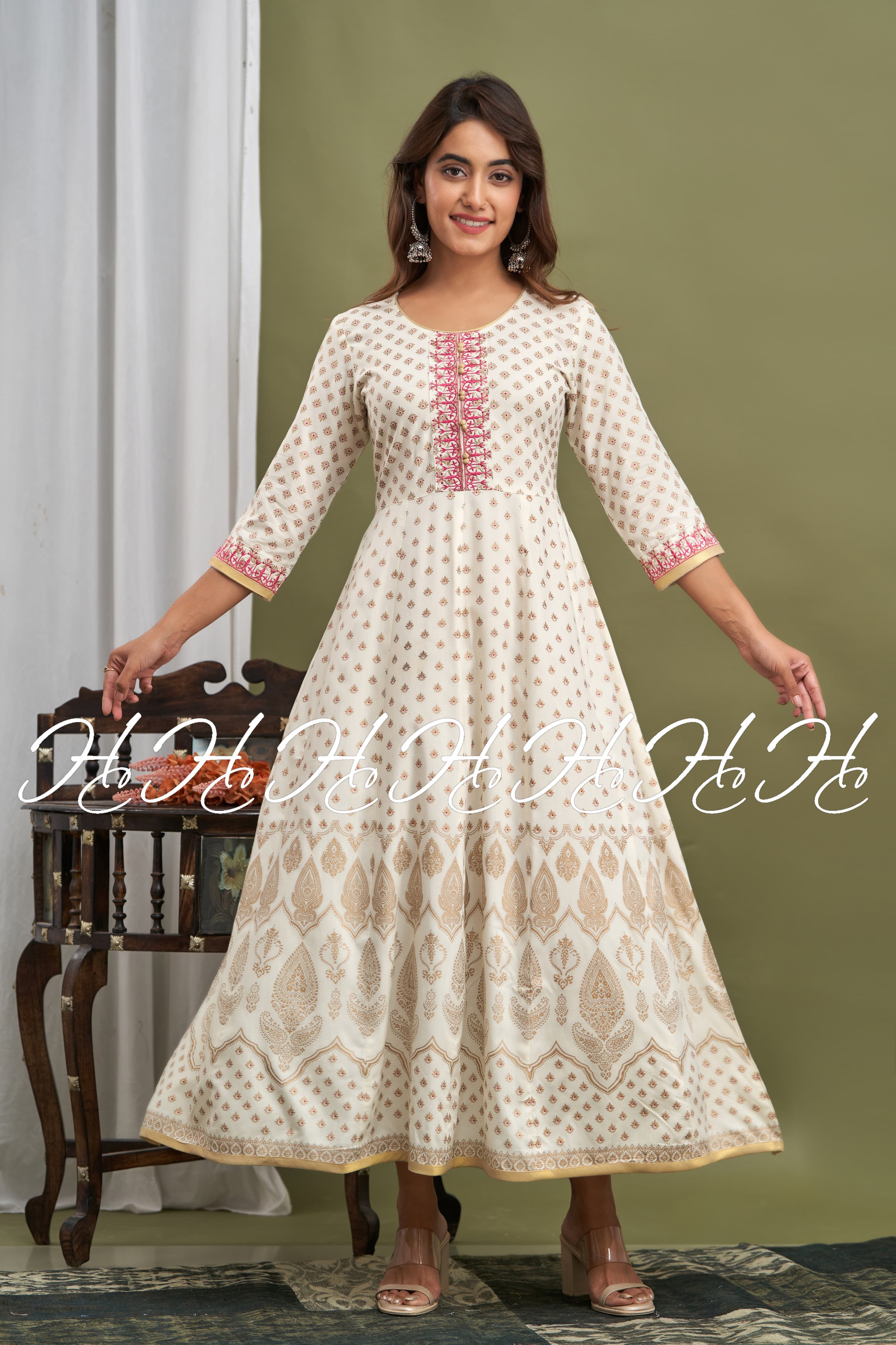 Printed White Kurtis with Narrow Lace and Round Neck Design