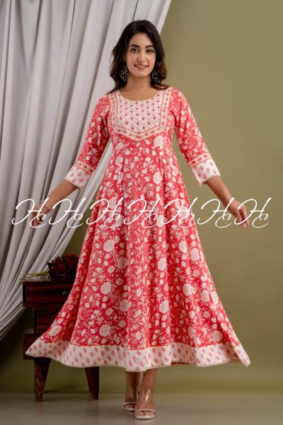 Pink Floral Printed Kurti with Lace Round Neck`